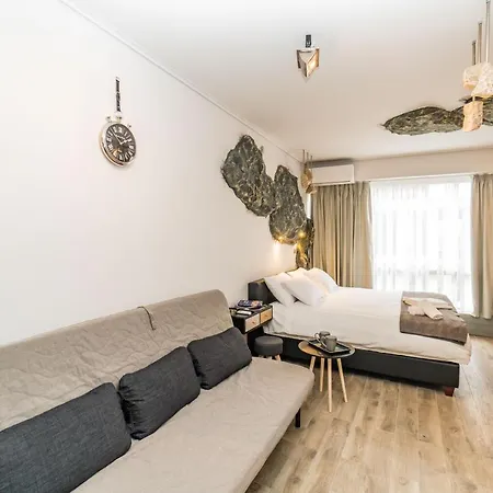 Graffitisuites#stone Apartment